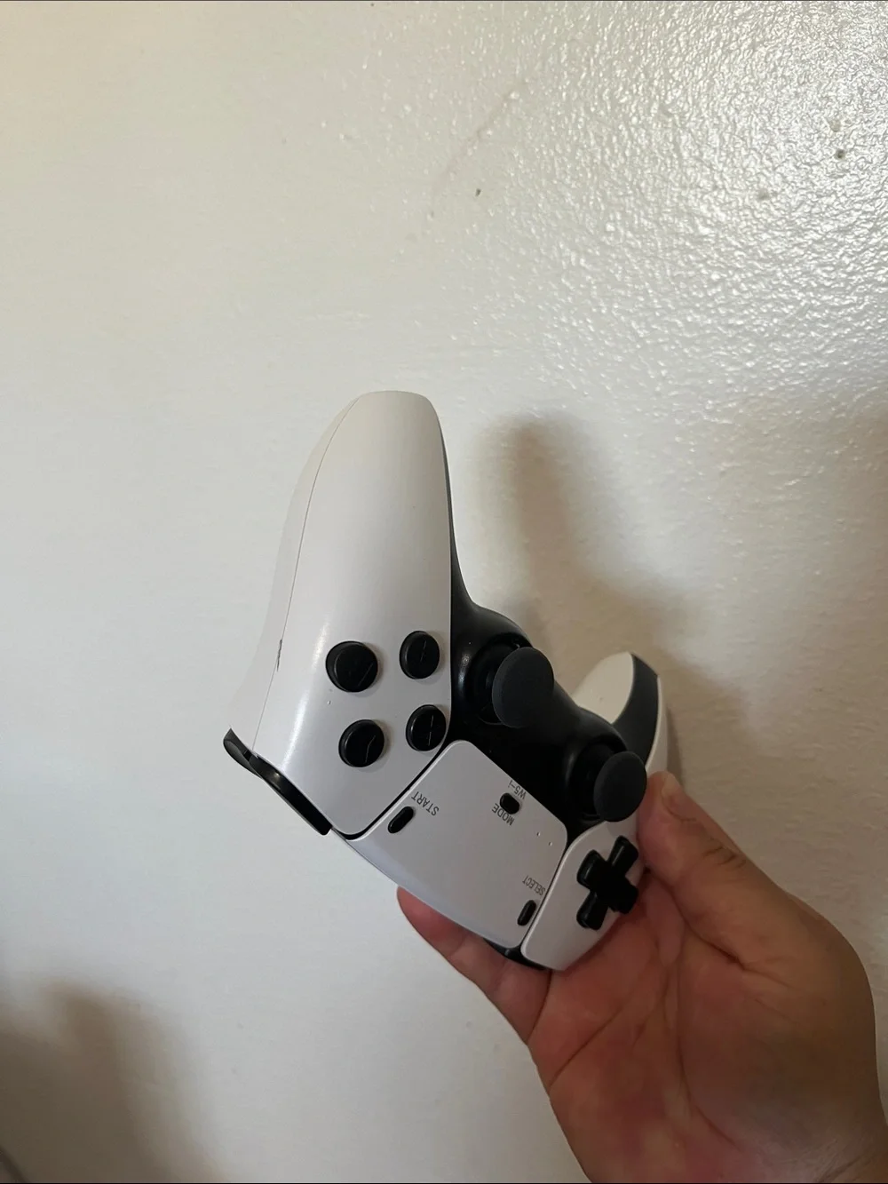 Wireless Game Controller W5-i - White and Black